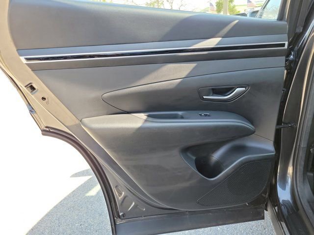 Certified 2023 Hyundai Tucson SE FWD image 9