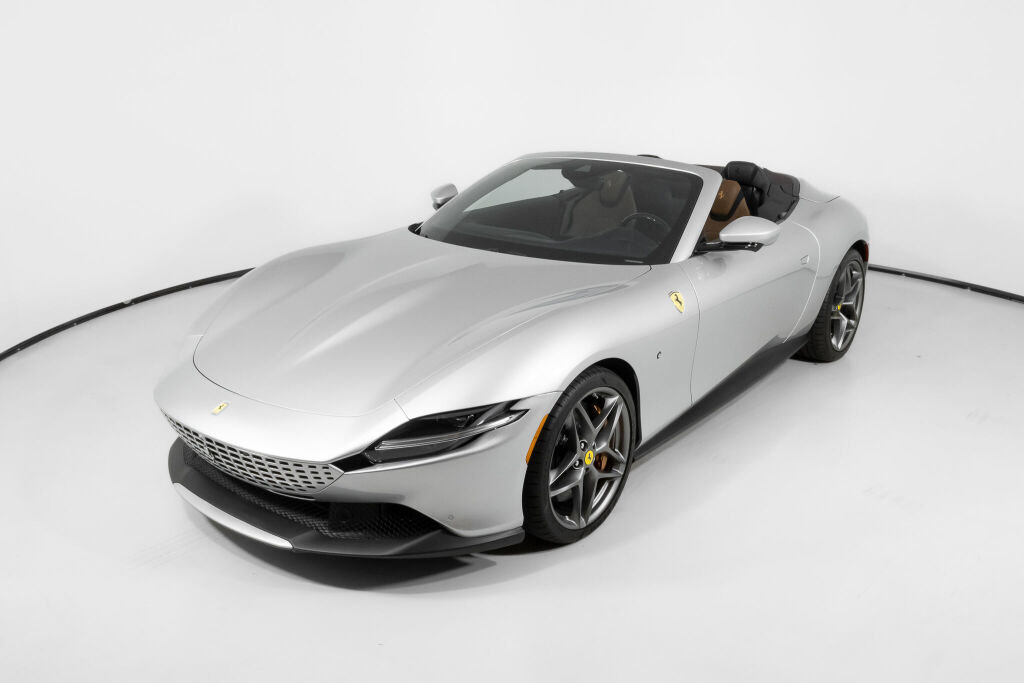 Used 2024 Ferrari Roma image 2