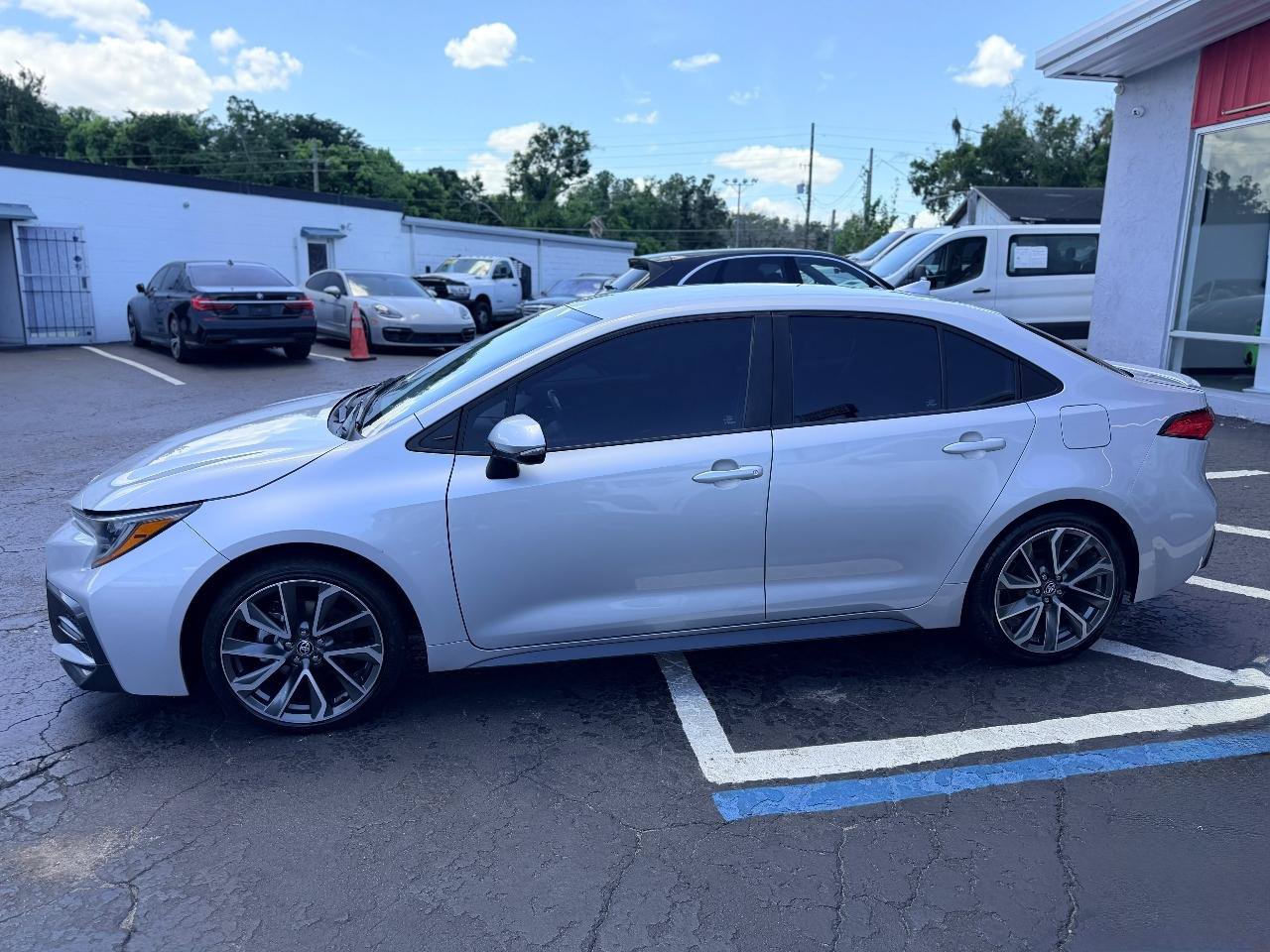 Used 2021 Toyota Corolla SE FWD image 4