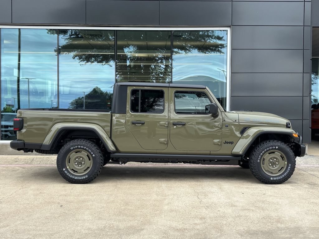 New 2026 Jeep Gladiator Sport AWD/4WD image 2