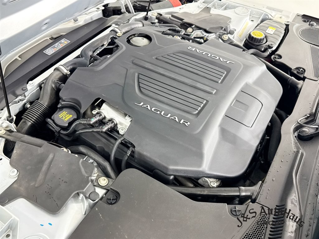 Used 2016 Jaguar F-TYPE R AWD/4WD image 39