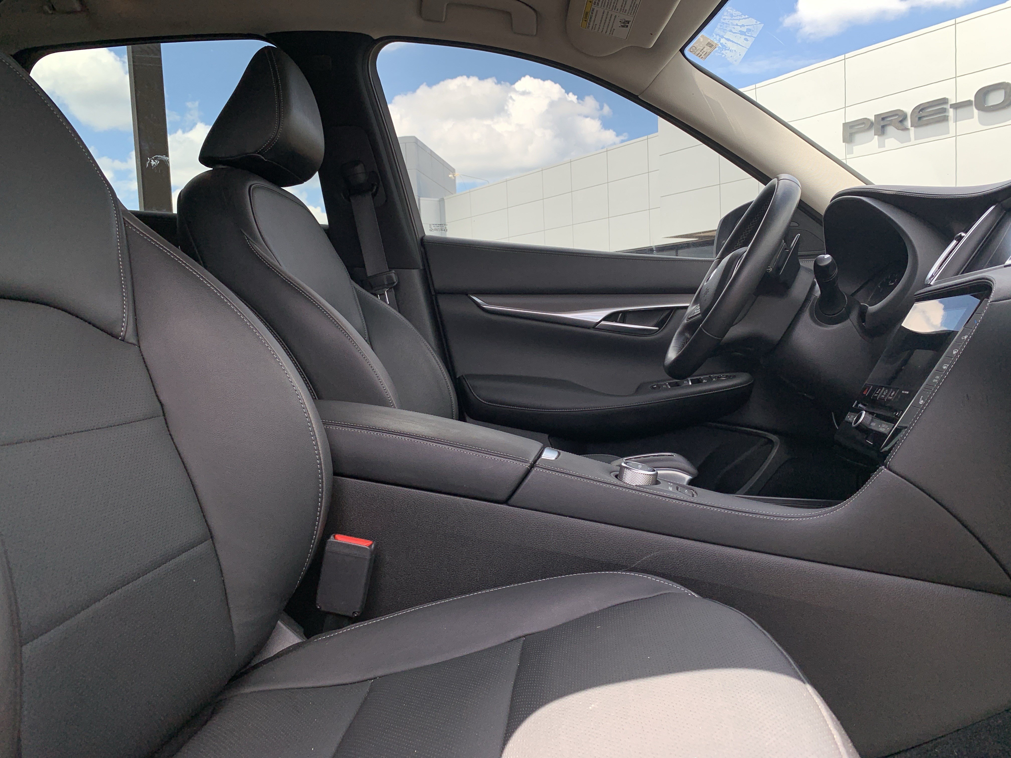 Used 2023 INFINITI QX50 Luxe FWD image 35