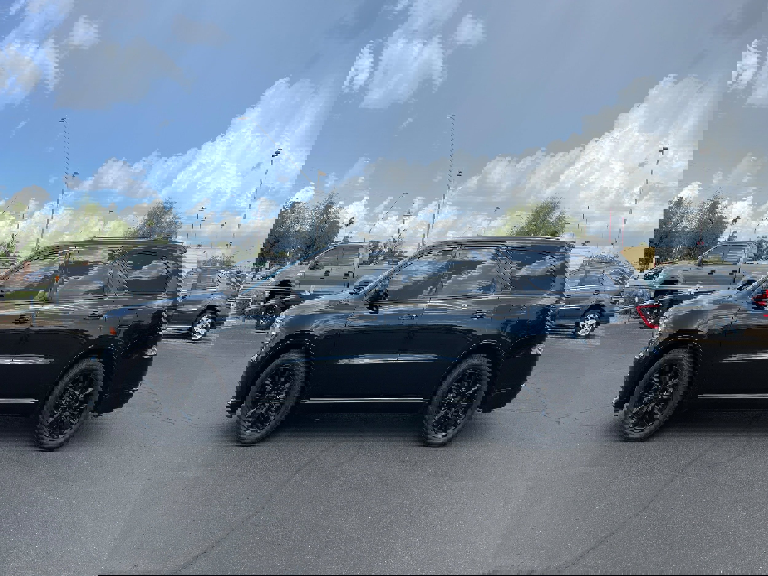 Used 2018 Dodge Durango SXT w/ Quick Order Package 2BB image 2