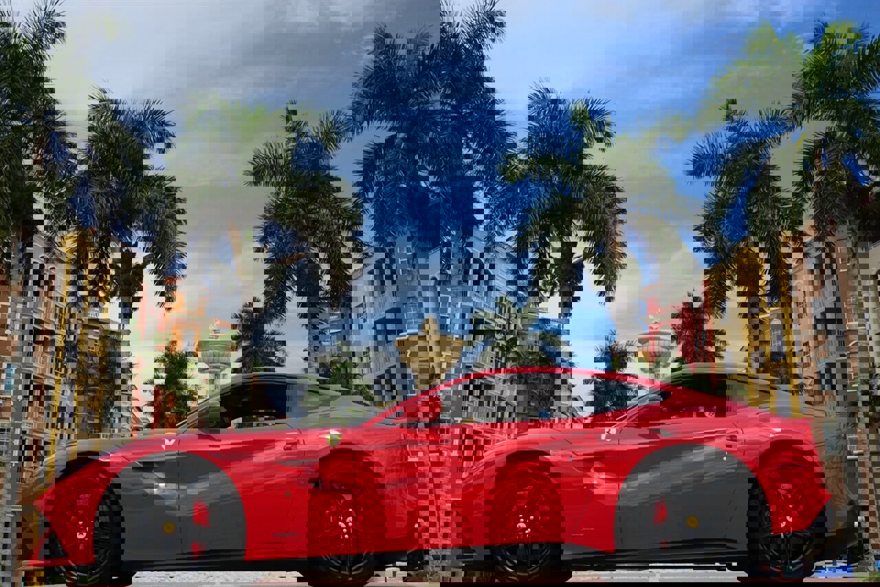 Used 2016 Ferrari F12 Berlinetta image 29