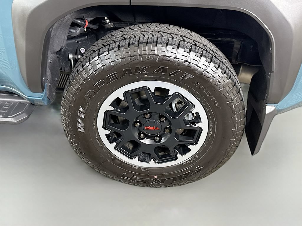 Certified 2026 Toyota 4Runner TRD Off-Road Premium AWD/4WD image 39