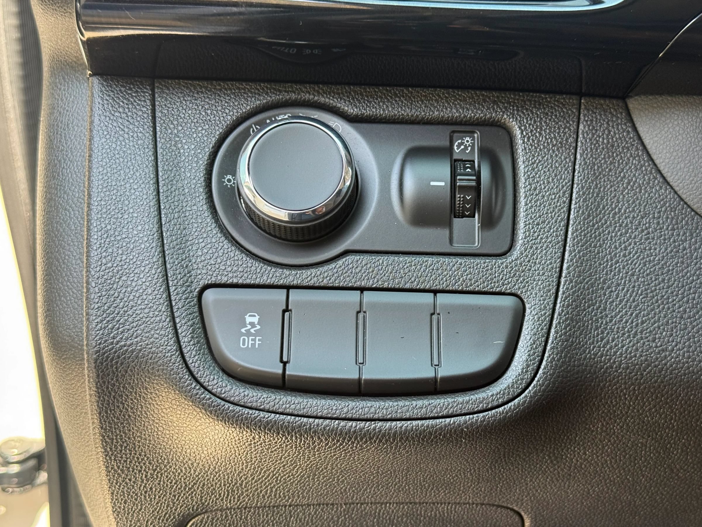Used 2021 Chevrolet Spark LT FWD image 25