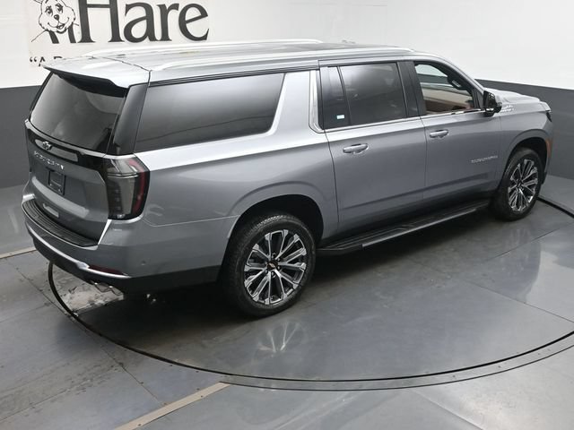 New 2026 Chevrolet Suburban High Country w/ Sun And Tow Package AWD/4WD image 19
