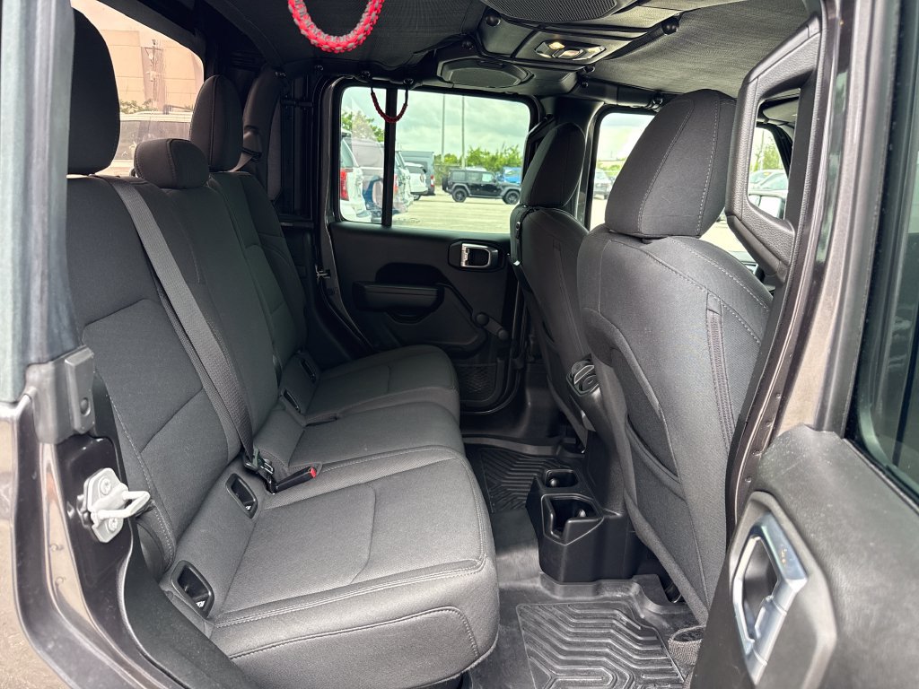 Used 2022 Jeep Gladiator Sport AWD/4WD image 24