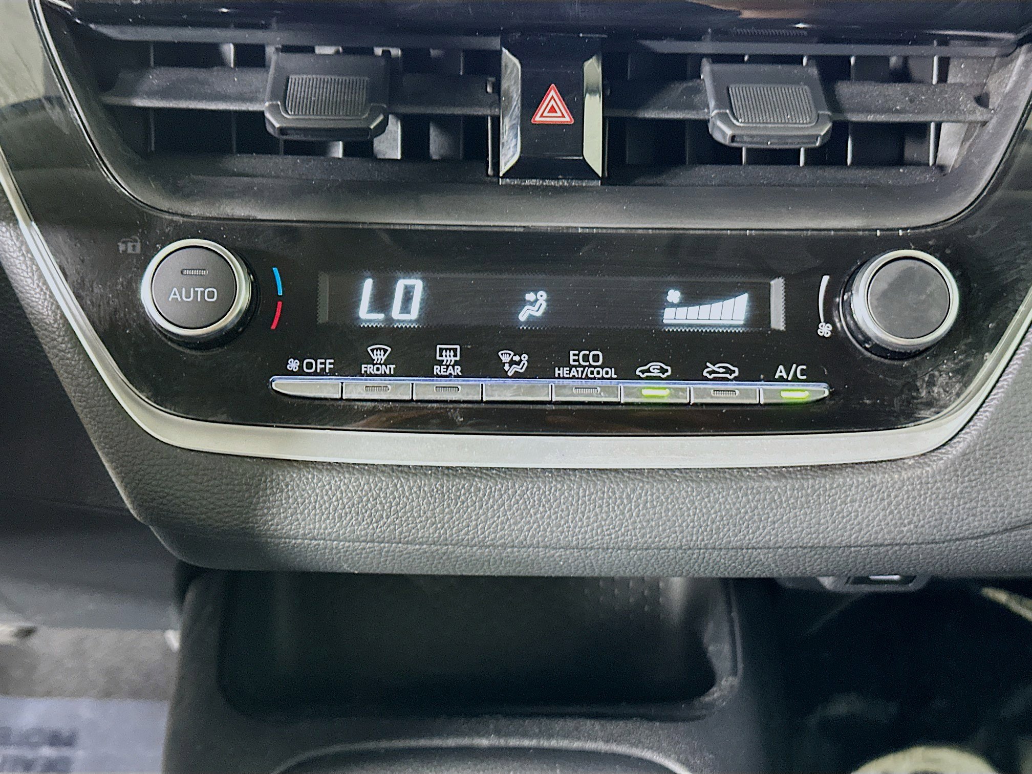 Used 2024 Toyota Corolla LE FWD image 22