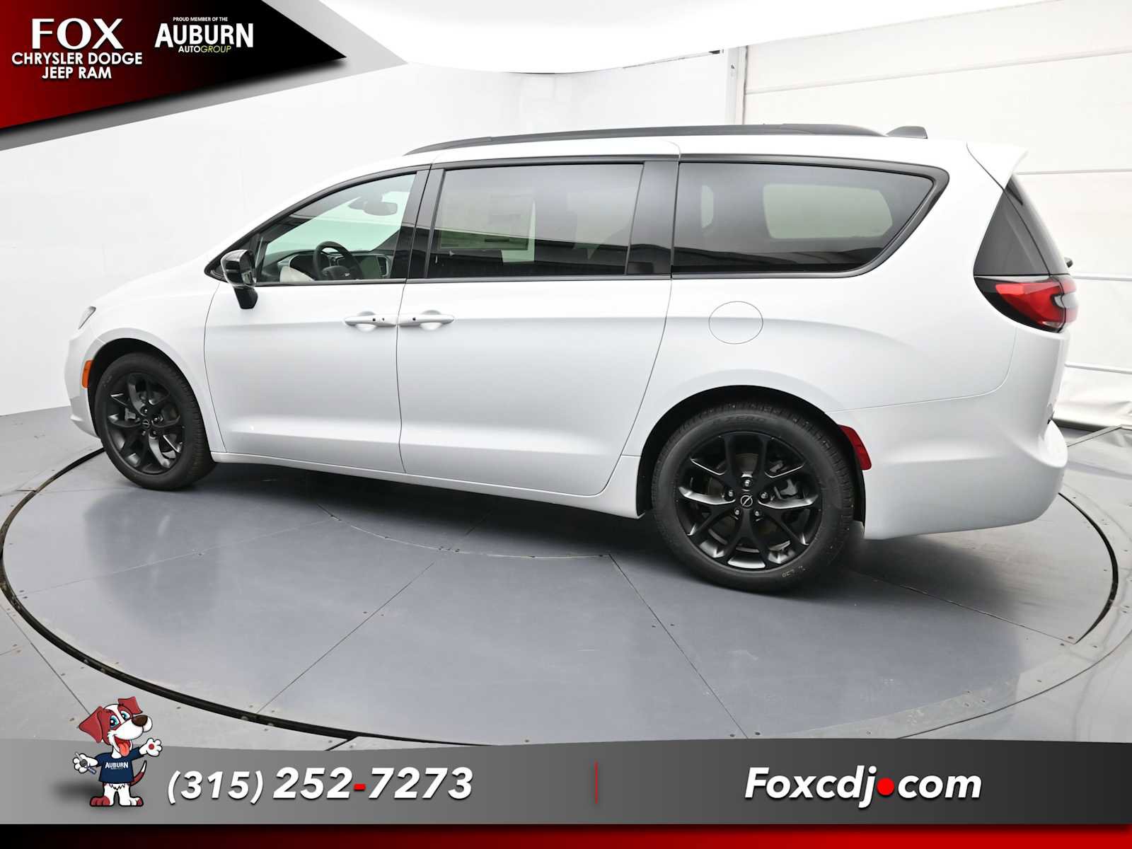 New 2026 Chrysler Pacifica Select w/ S Appearance Package image 14