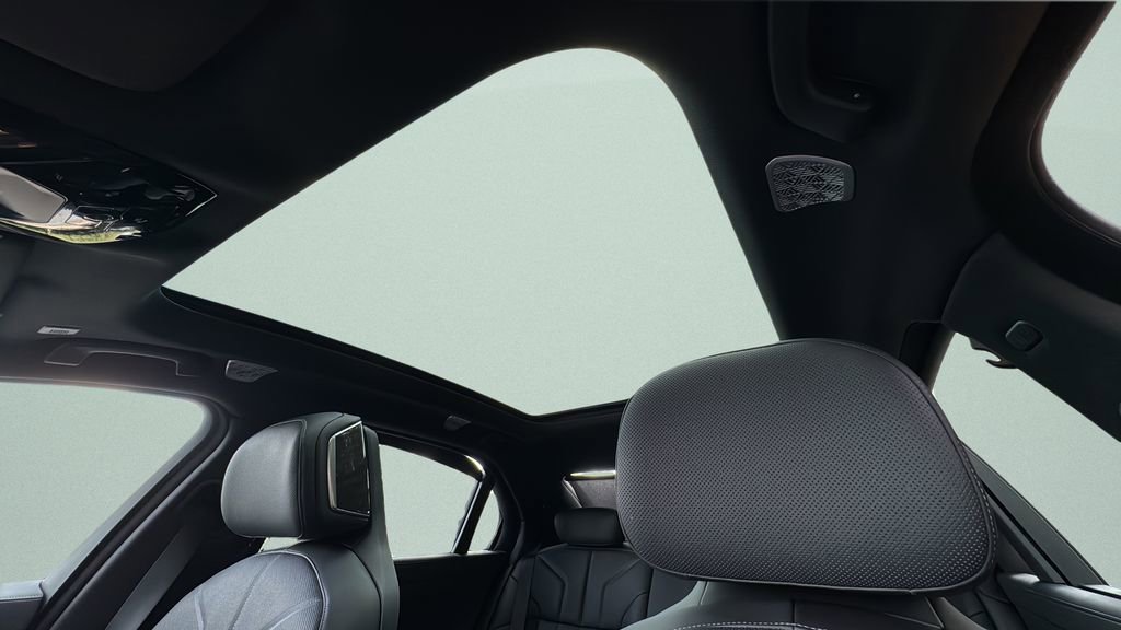 New 2026 BMW 760i xDrive image 24