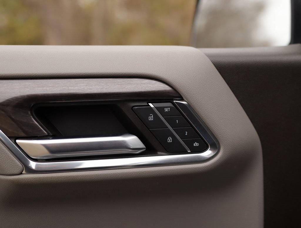 Used 2024 Chevrolet Silverado 1500 LTZ image 27