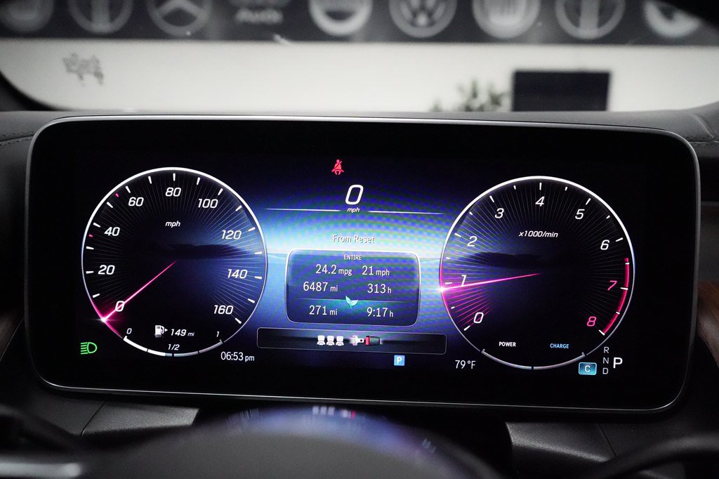 Used 2024 Mercedes-Benz GLC 300 4MATIC image 28