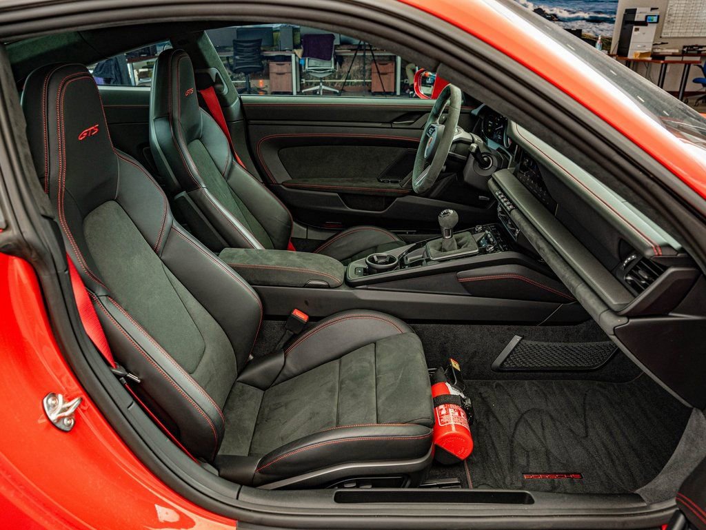Certified 2024 Porsche 911 Carrera GTS RWD image 54
