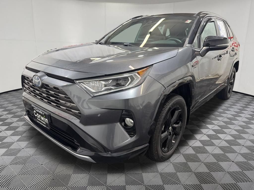 Used 2021 Toyota RAV4 XSE AWD/4WD image 3