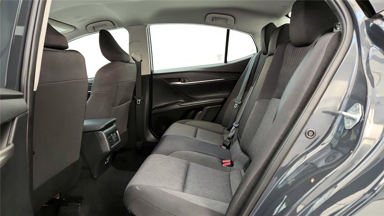 Used 2025 Toyota Camry LE image 21