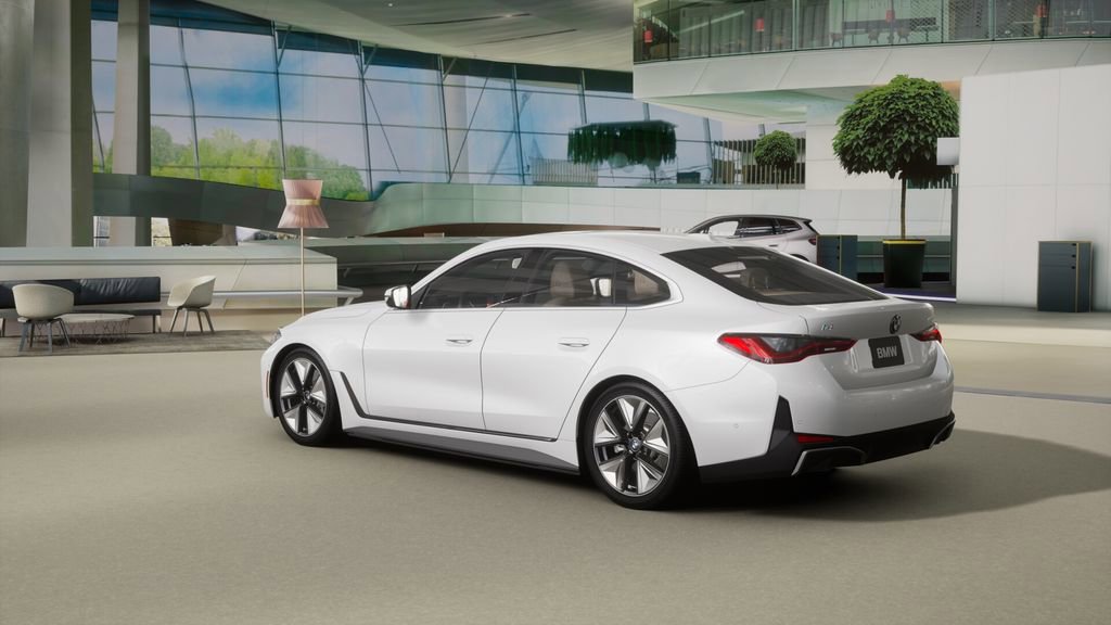 New 2025 BMW i4 eDrive40 image 2