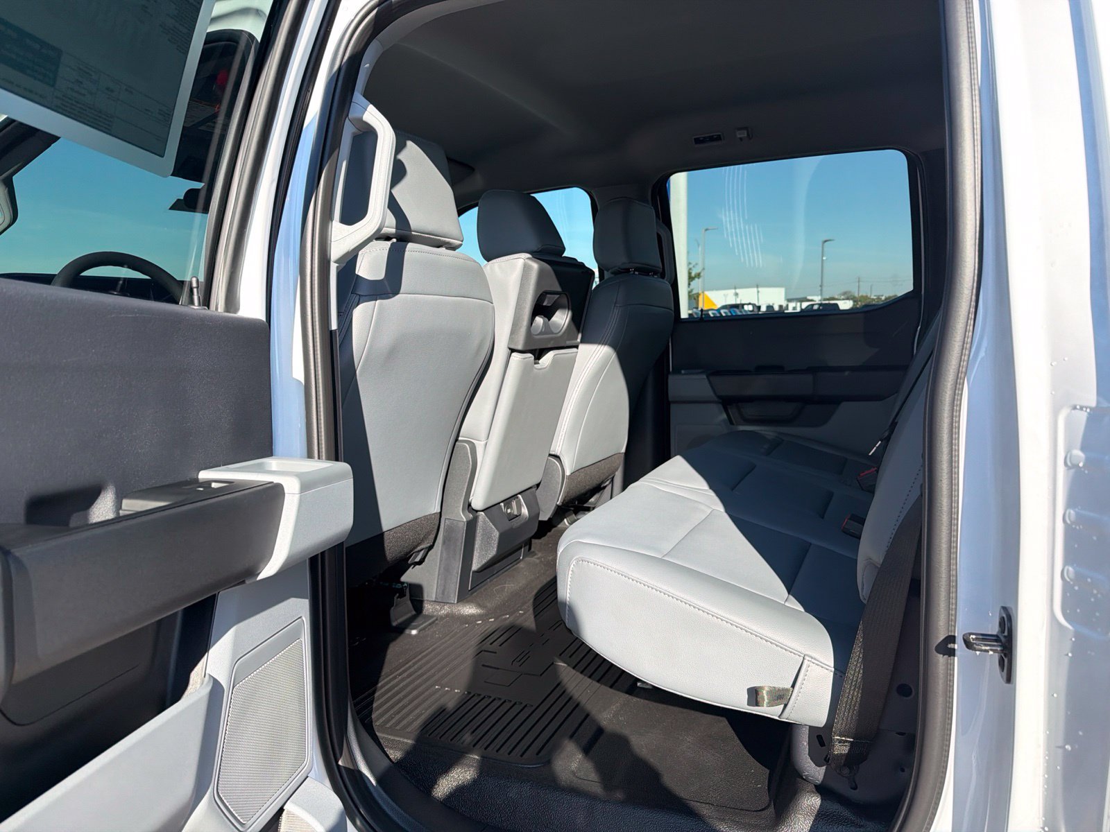 New 2027 Ford F250 XL w/ XL Chrome Package AWD/4WD image 18
