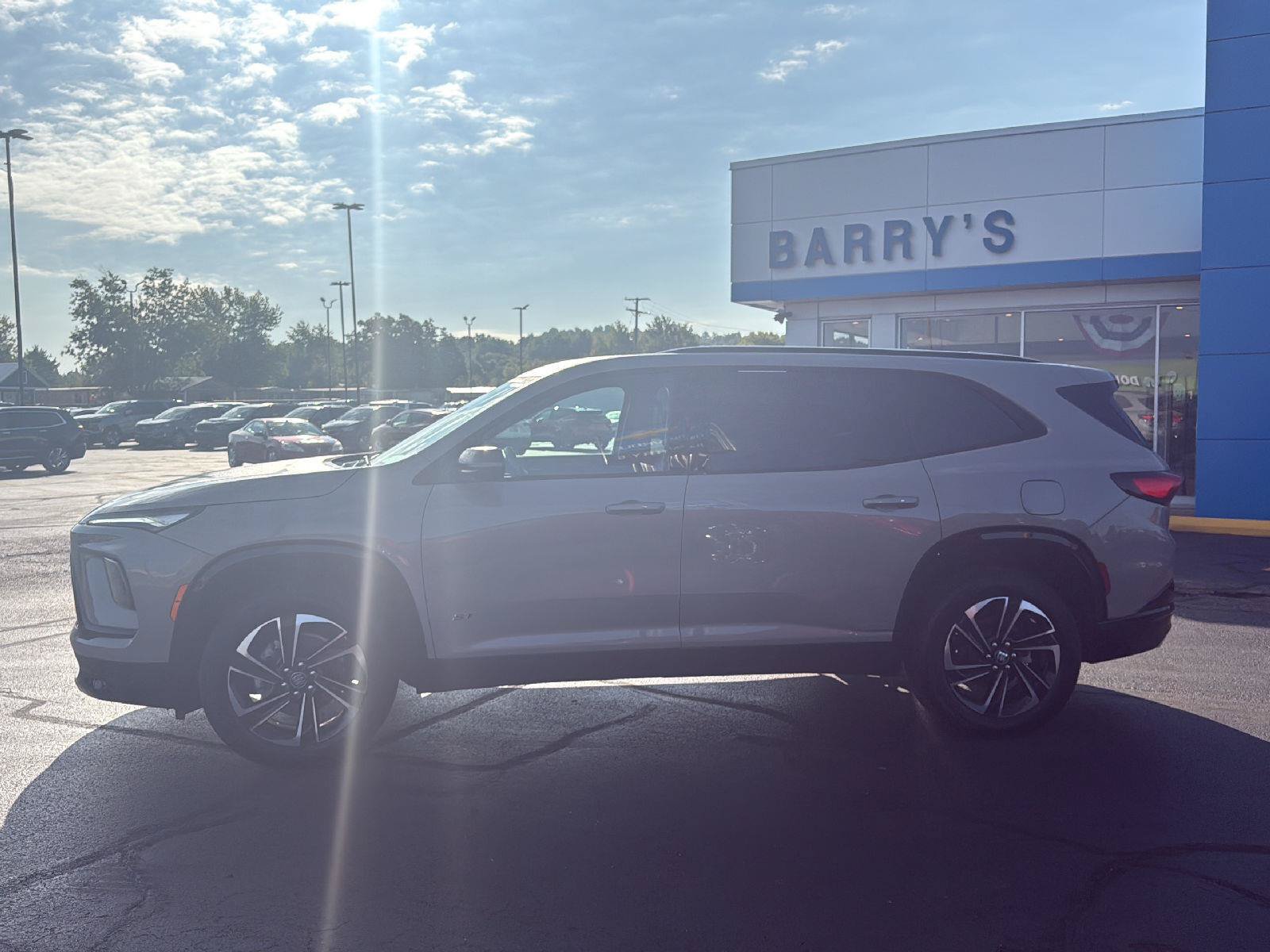 Used 2026 Buick Enclave Sport Touring AWD/4WD image 2