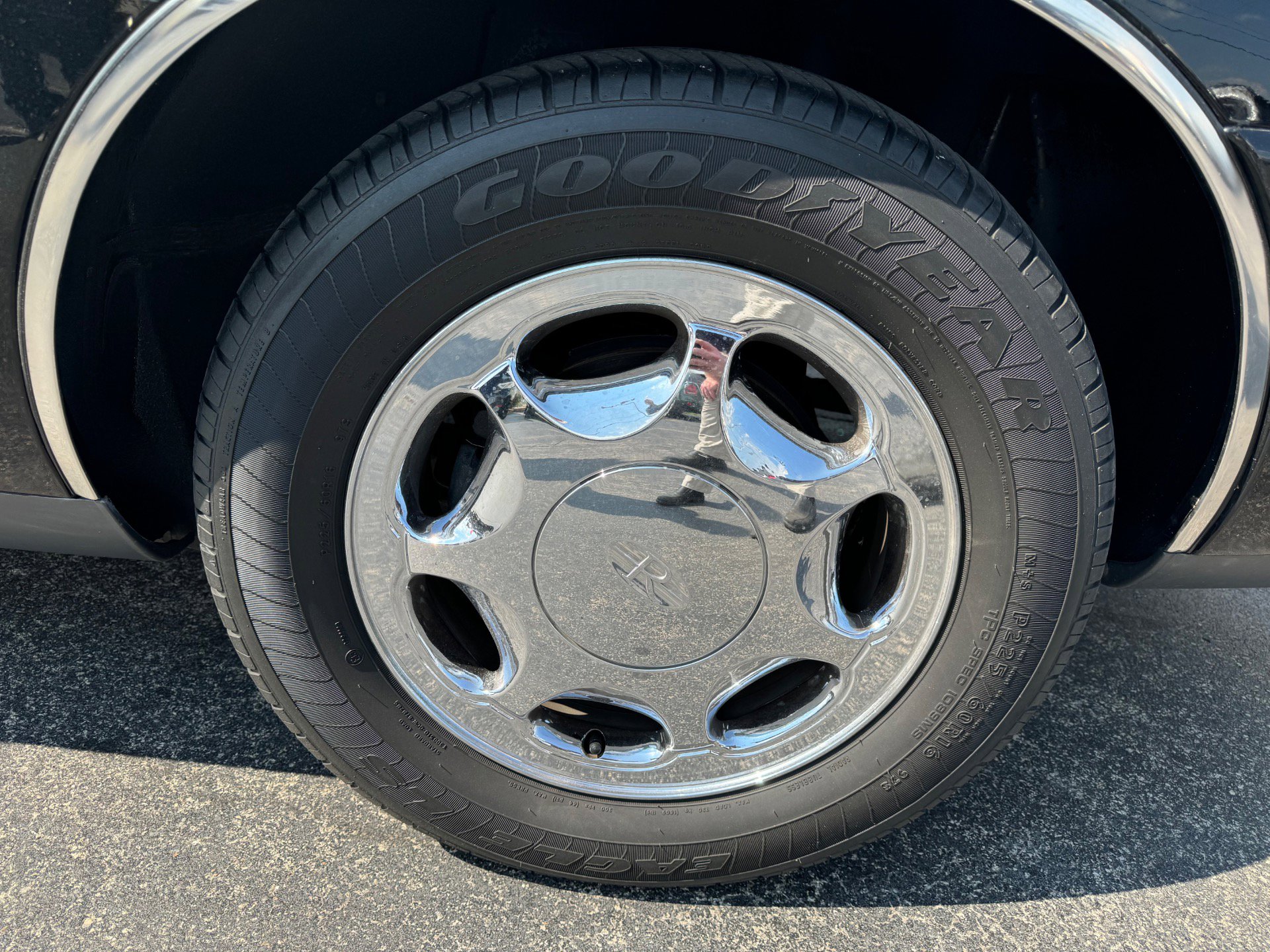 Used 1998 Buick Riviera Supercharged Coupe w/ Prestige Opt Pkg image 35