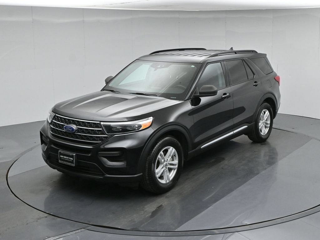 Certified 2024 Ford Explorer XLT RWD image 33