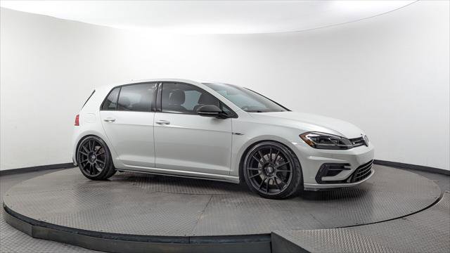 Used 2018 Volkswagen Golf R 4-Door AWD/4WD image 11
