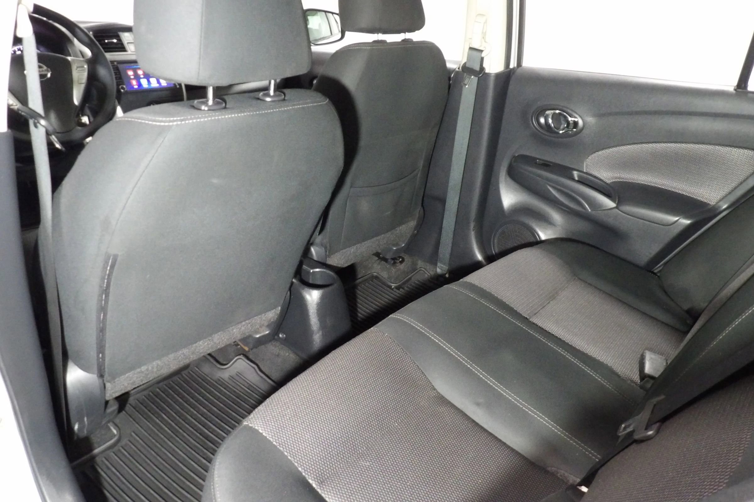 Used 2019 Nissan Versa SV image 10