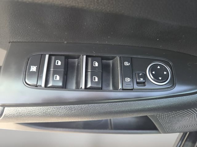 Used 2023 Kia Forte LXS image 17