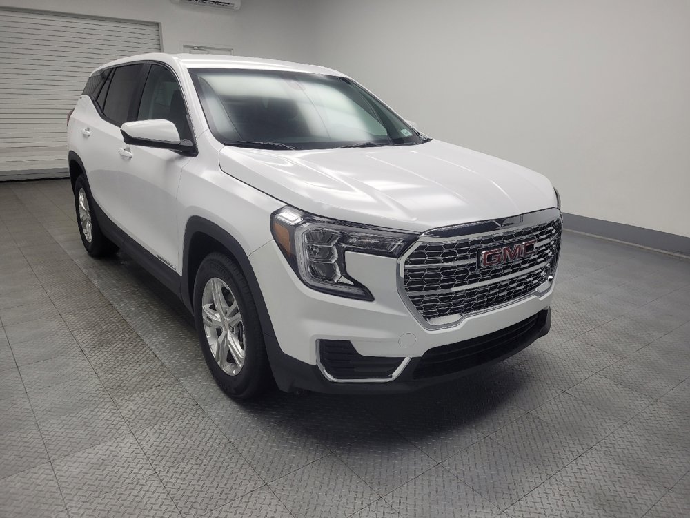 Used 2024 GMC Terrain SLE image 13