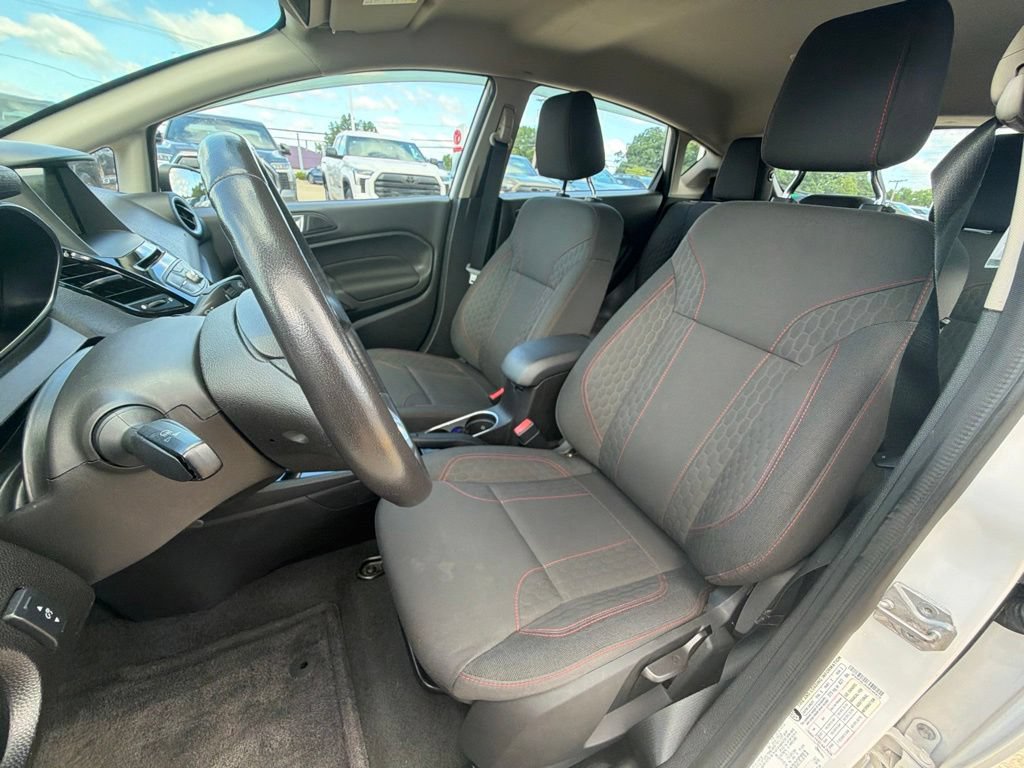 Used 2016 Ford Fiesta SE w/ Equipment Group 201A FWD image 9