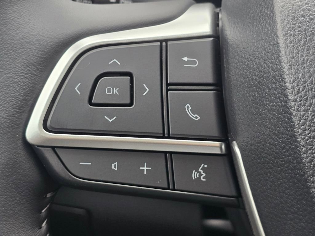 New 2025 Toyota Highlander Platinum image 34