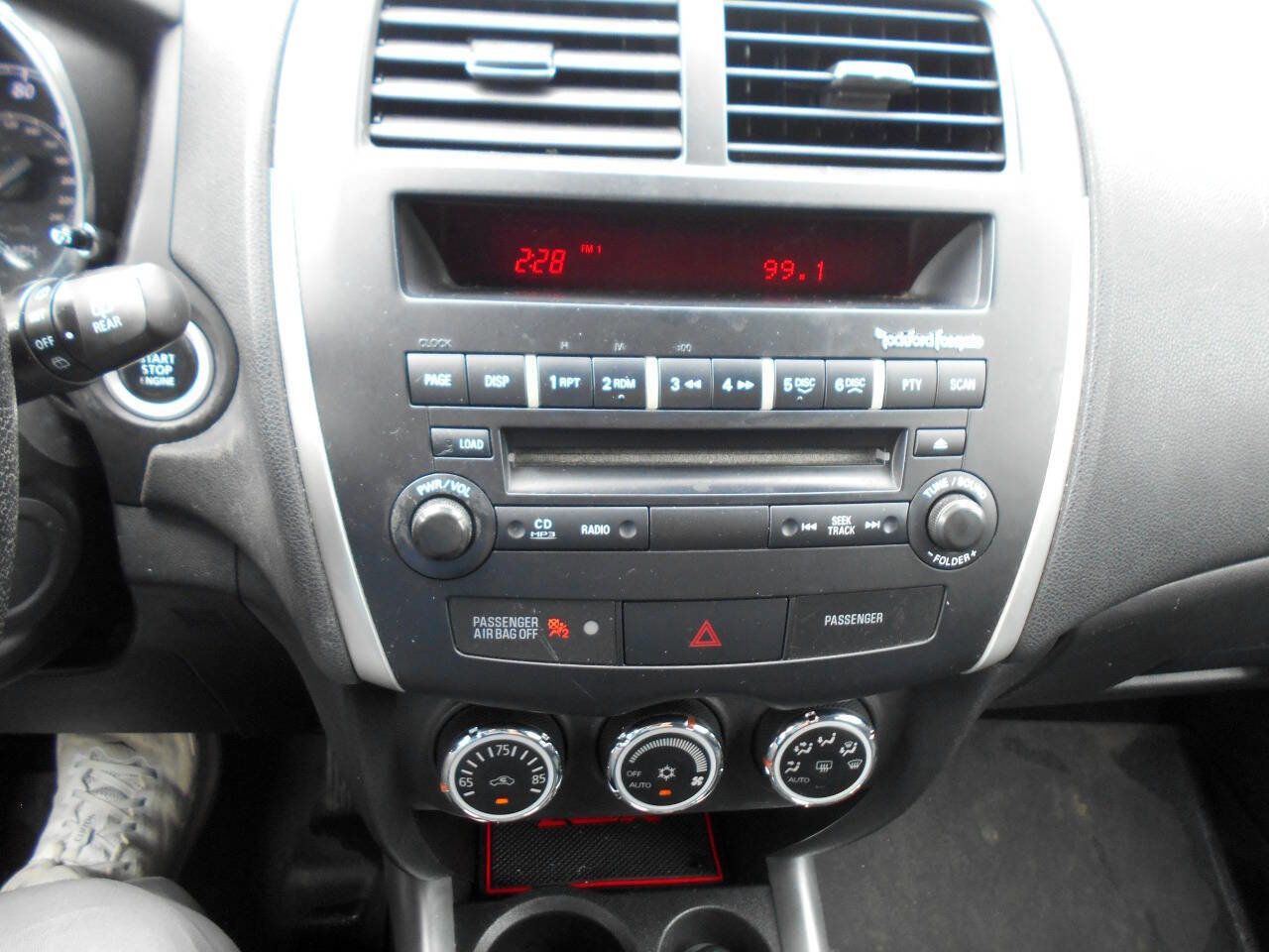 Used 2013 Mitsubishi Outlander Sport SE AWD/4WD image 15