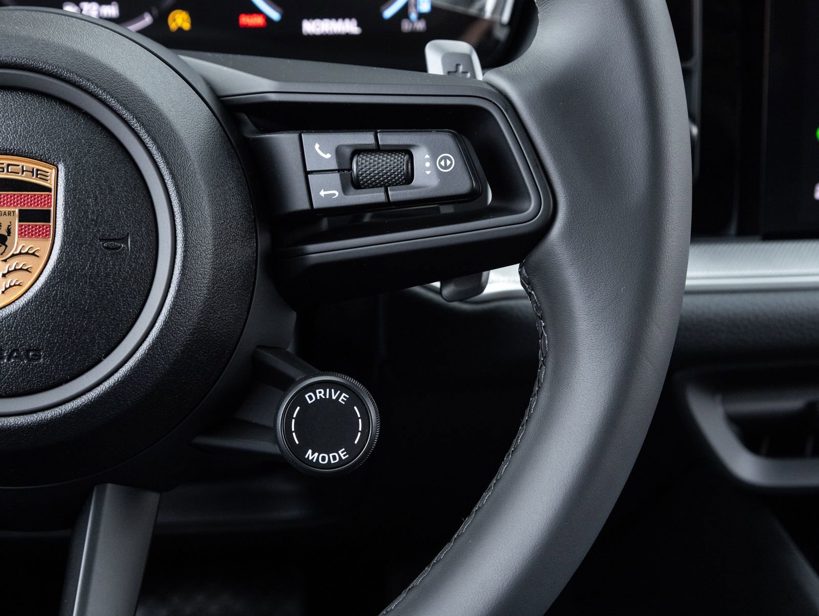 New 2026 Porsche Cayenne AWD/4WD image 16
