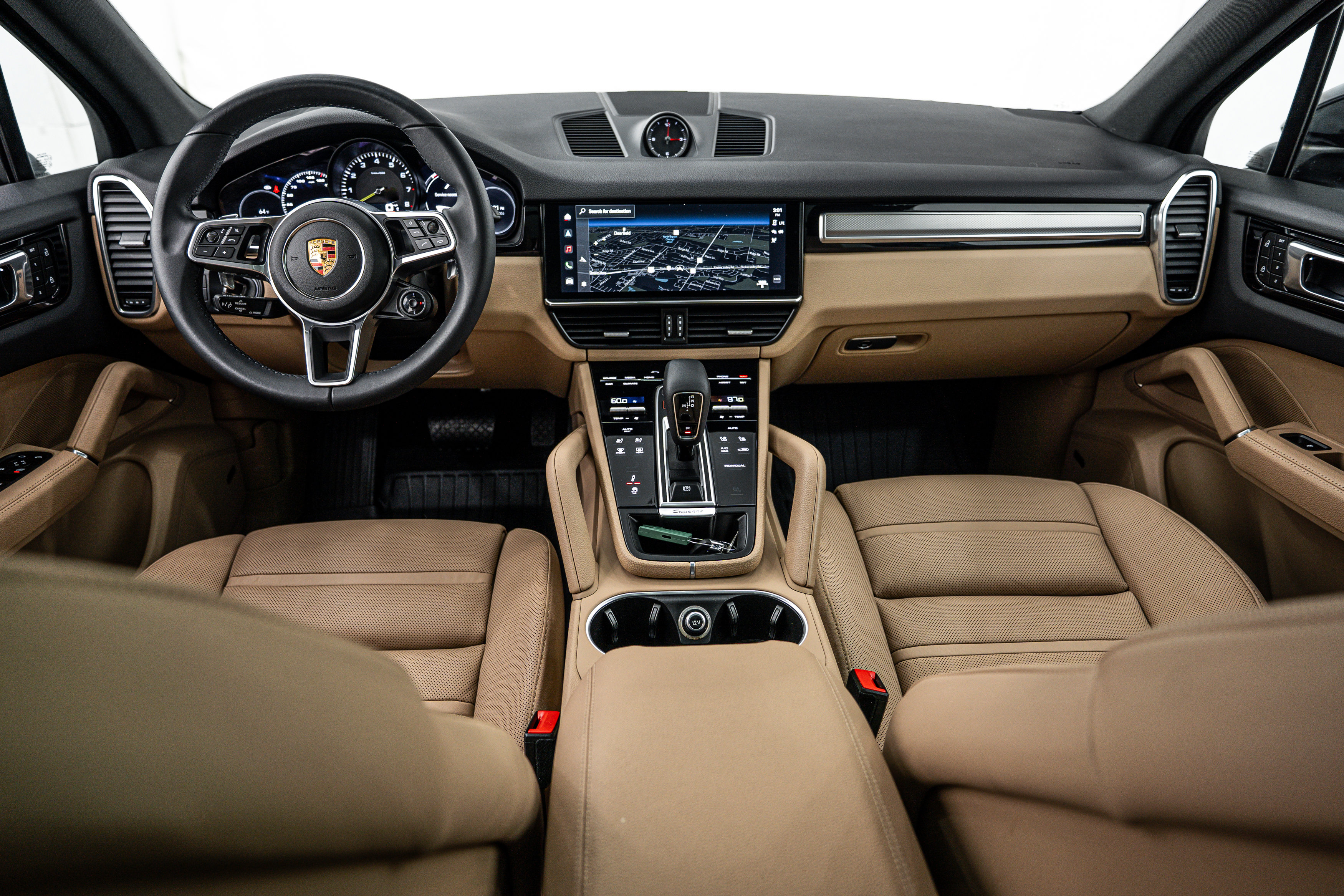 Certified 2023 Porsche Cayenne Platinum Edition image 13