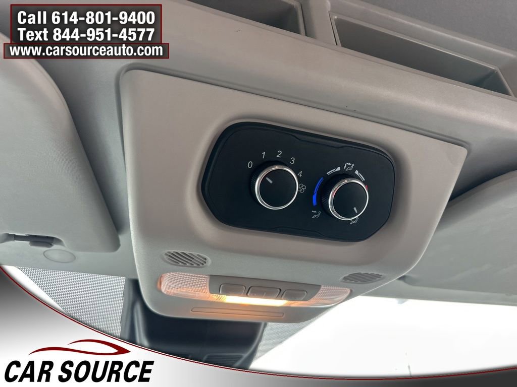 Used 2020 Ford Transit 350 XLT image 23