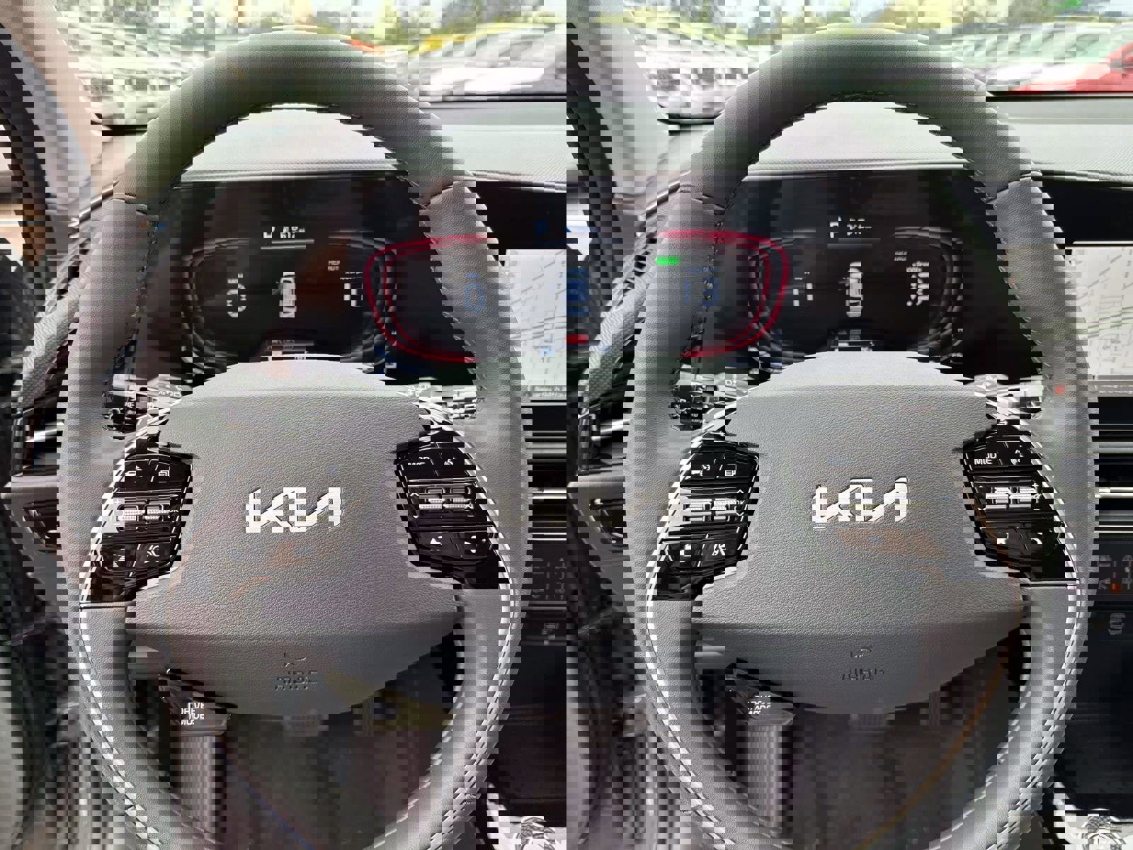 New 2025 Kia Niro SX image 25