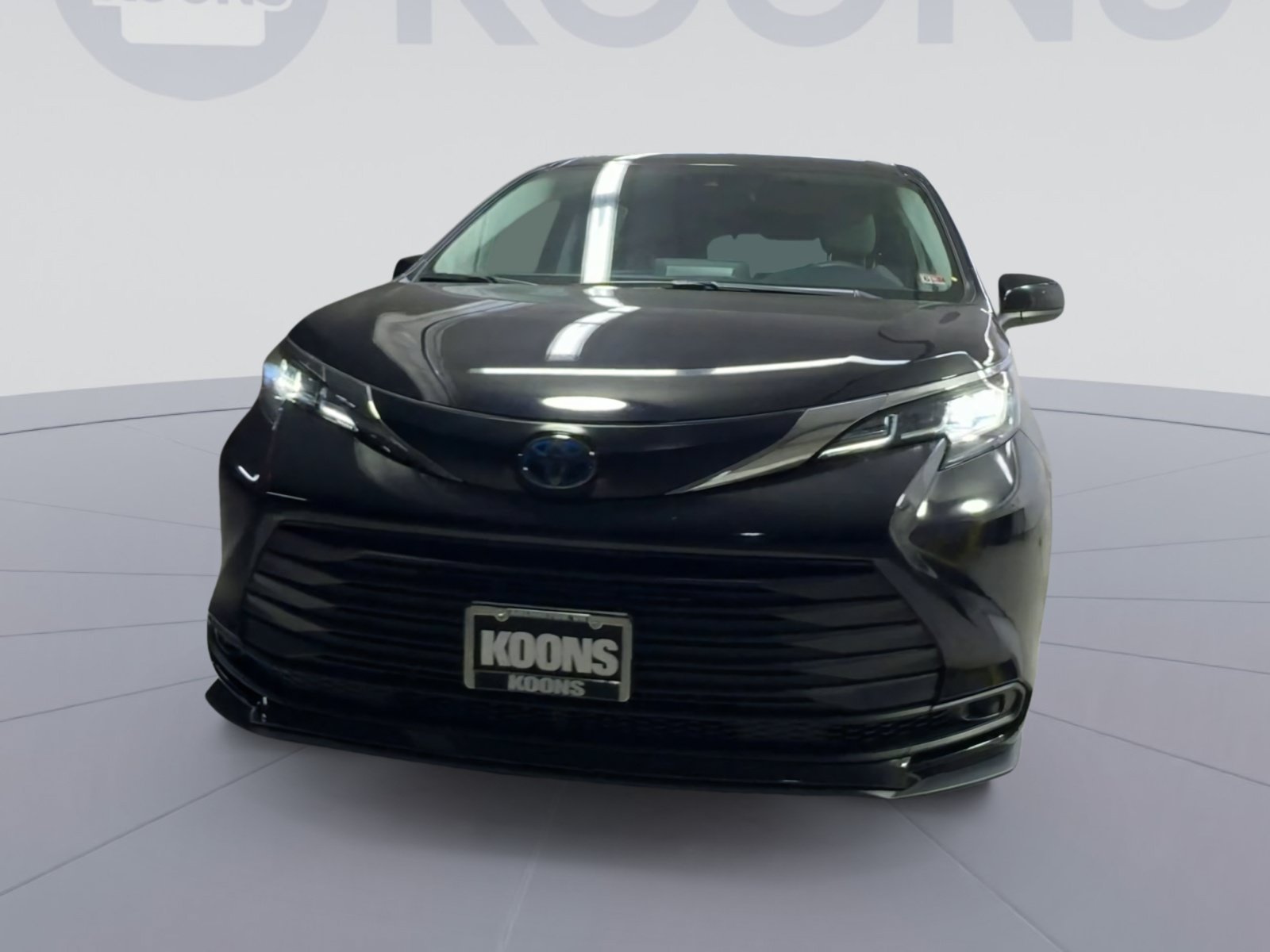 Used 2023 Toyota Sienna LE FWD image 4