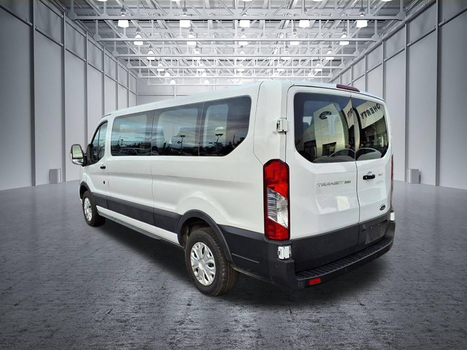 Used 2023 Ford Transit 350 XLT RWD image 13