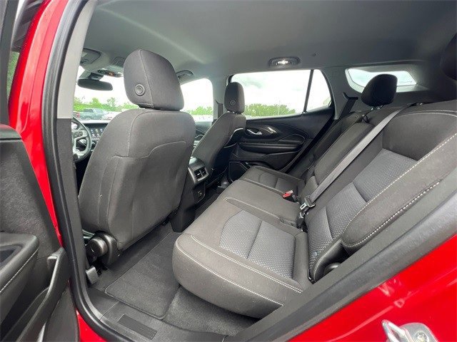 Used 2023 GMC Terrain SLE image 13