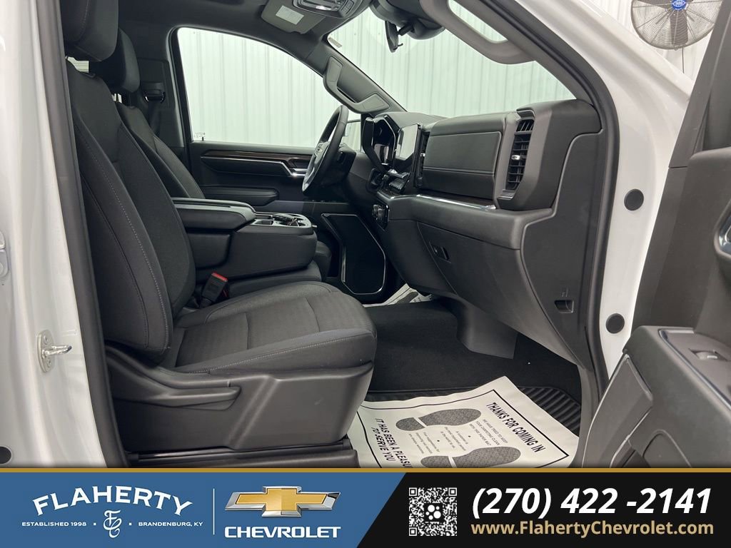 Used 2024 Chevrolet Silverado 1500 LT image 15