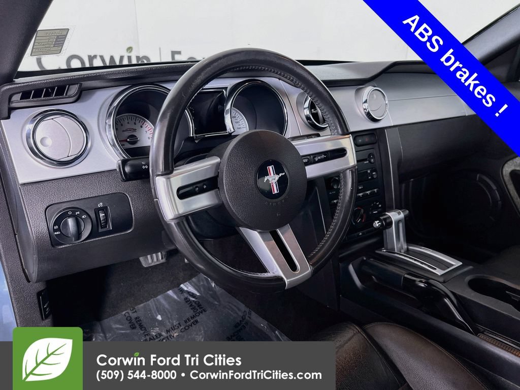 Used 2006 Ford Mustang GT Premium RWD image 3