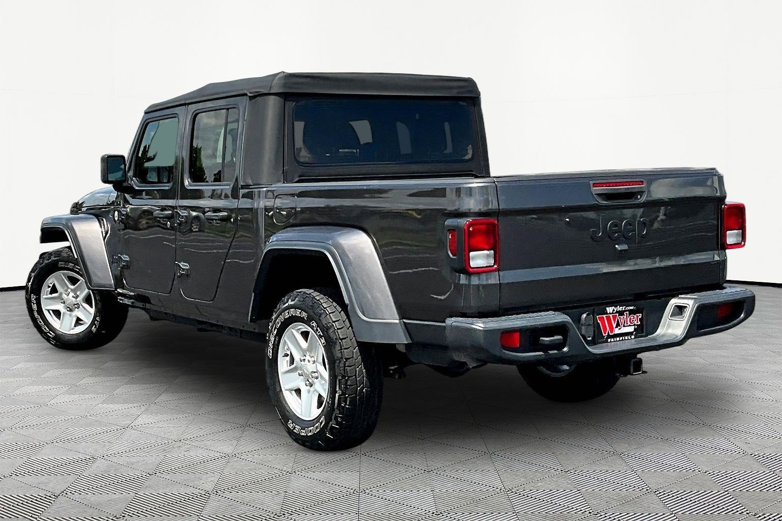 Used 2021 Jeep Gladiator Sport AWD/4WD image 4