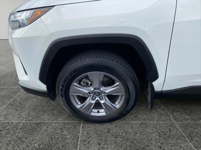 Certified 2025 Toyota RAV4 LE AWD/4WD image 14