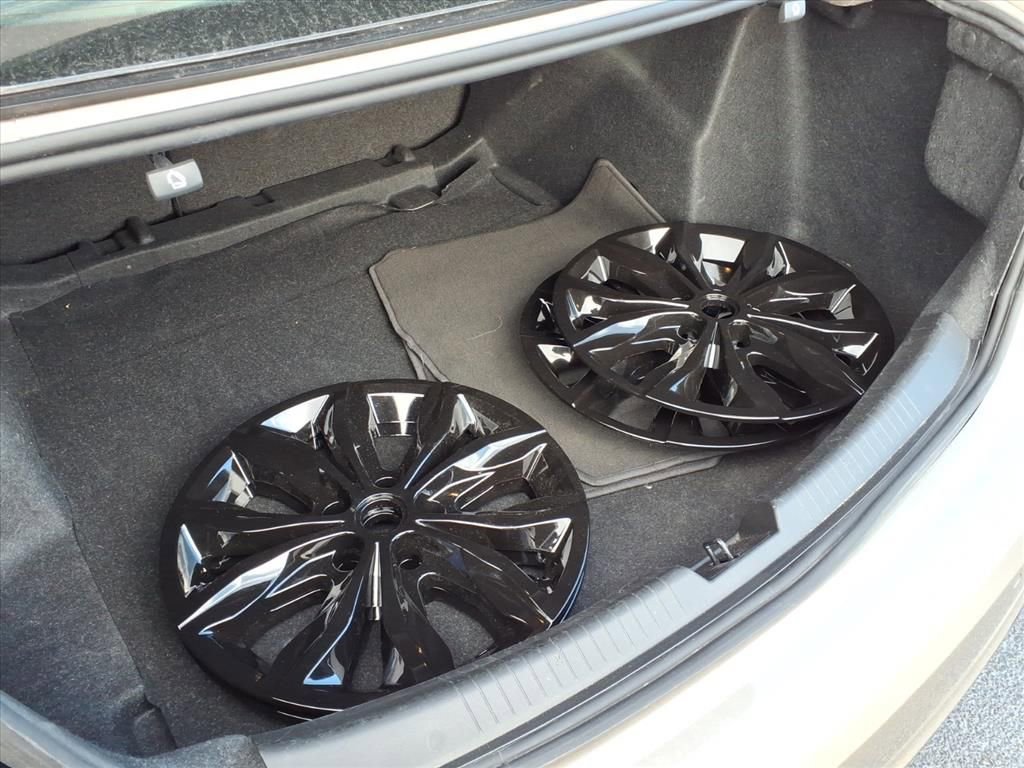 Used 2025 Chevrolet Malibu LT image 24