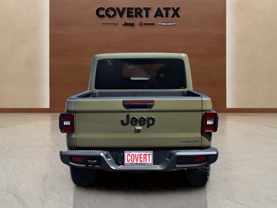 Used 2025 Jeep Gladiator Sport AWD/4WD image 4