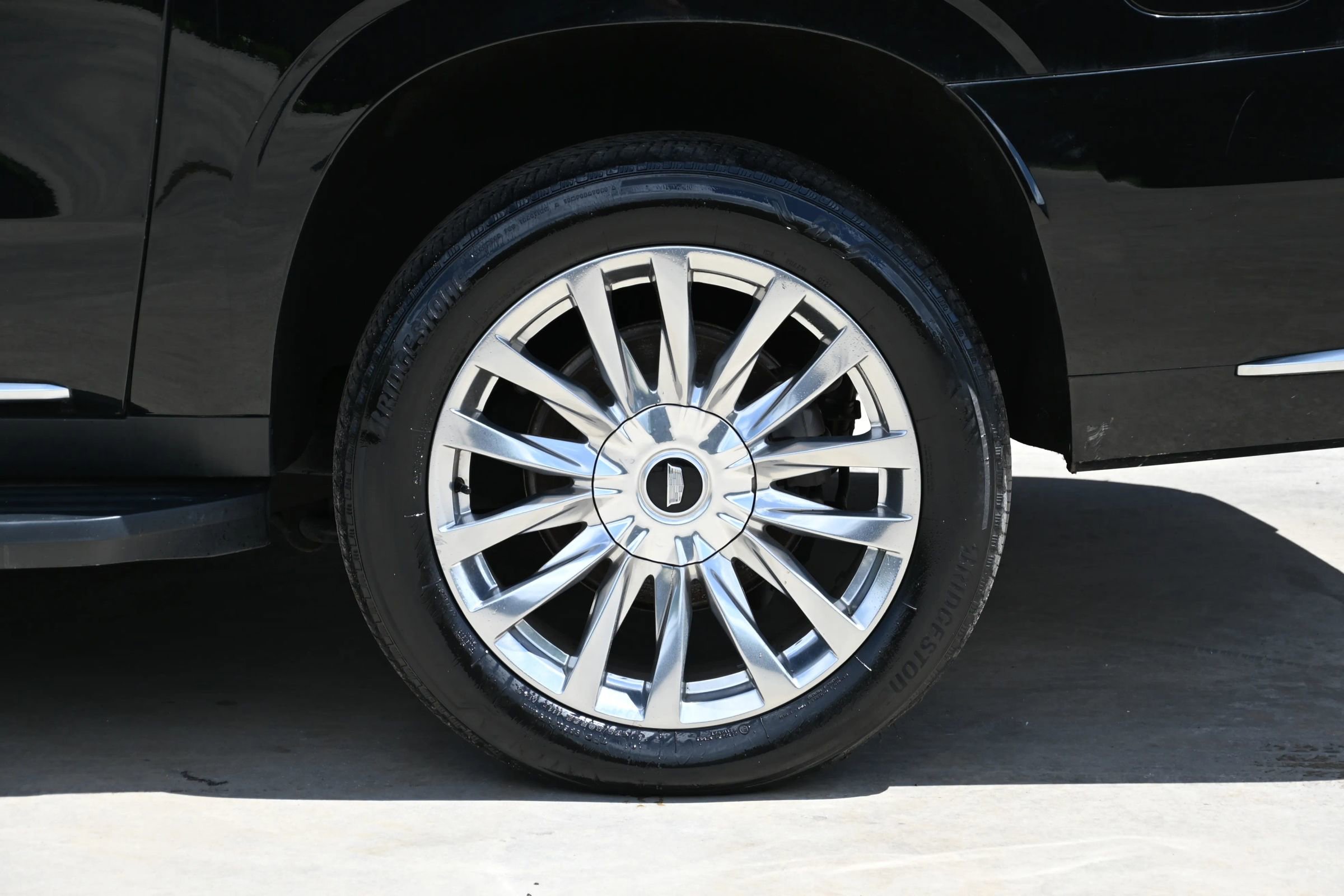 Used 2022 Cadillac Escalade ESV Premium Luxury AWD/4WD image 8