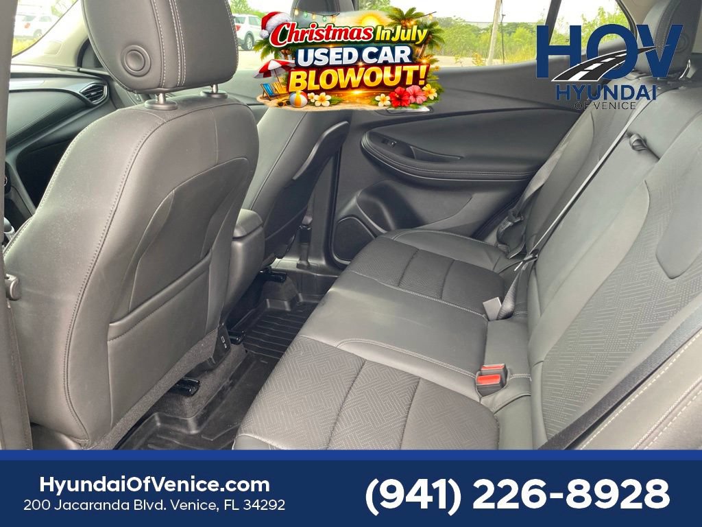 Used 2022 Buick Encore GX Essence w/ Experience Buick Package FWD image 29