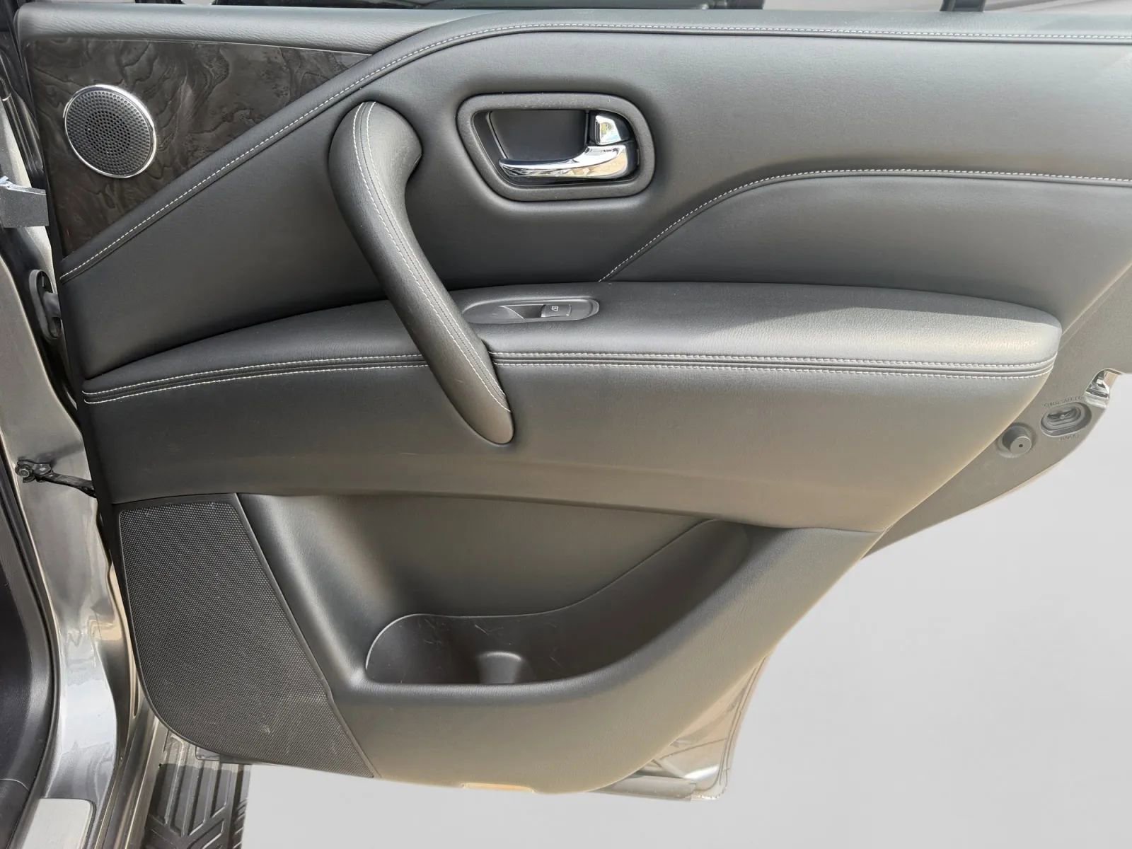 Used 2020 INFINITI QX80 Luxe w/ Proassist Package RWD image 31