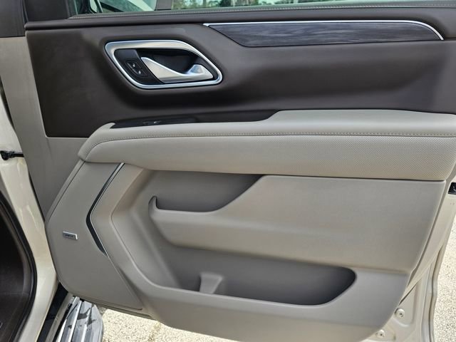 Used 2022 GMC Yukon SLT w/ SLT Premium Package image 26