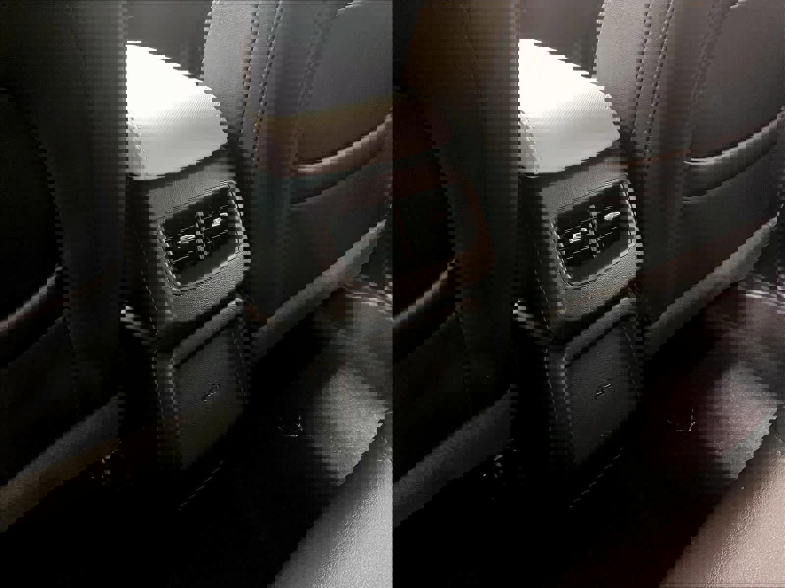 Used 2024 Chevrolet Equinox EV LT image 28